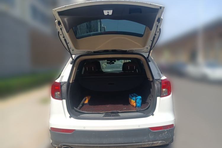 Used Buick Envision 2016 20T Two-Wheel-Drive Elite Model Trunk