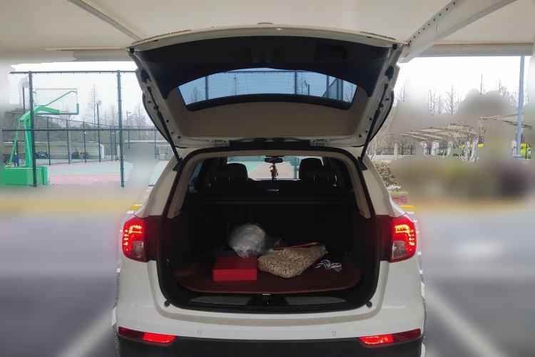Used Buick Envision 2016 20T Two-Wheel-Drive Elite Model Trunk