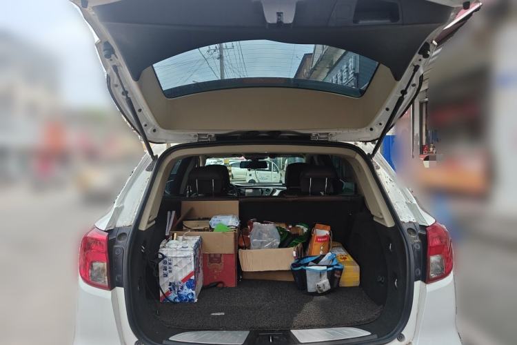 Used Buick Envision 2016 20T Two-Wheel-Drive Elite Model Trunk