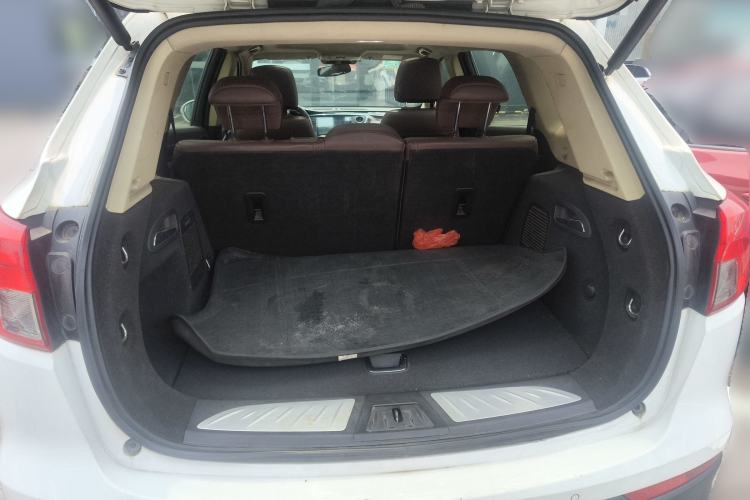 Used Buick Envision 2016 28T Four-Wheel Drive Luxury Model Trunk