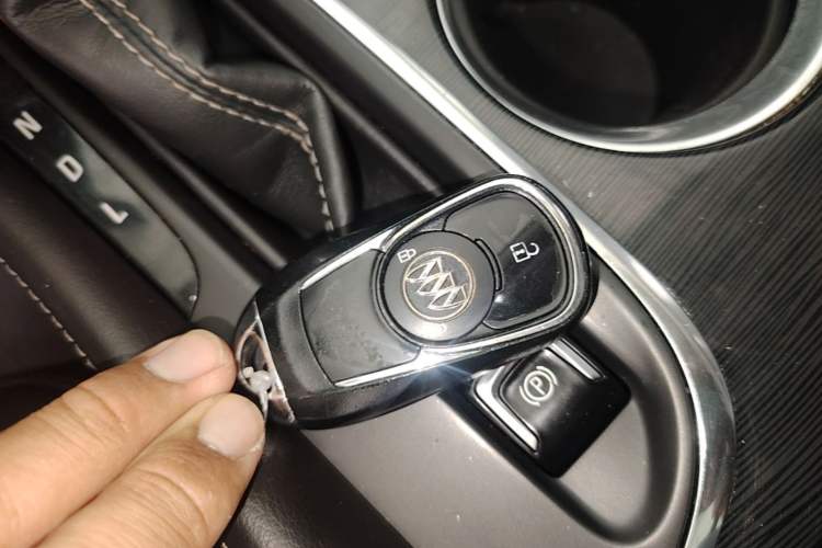 Used Buick Envision 2016 20T Two-Wheel Drive Leading Version Vehicle Key