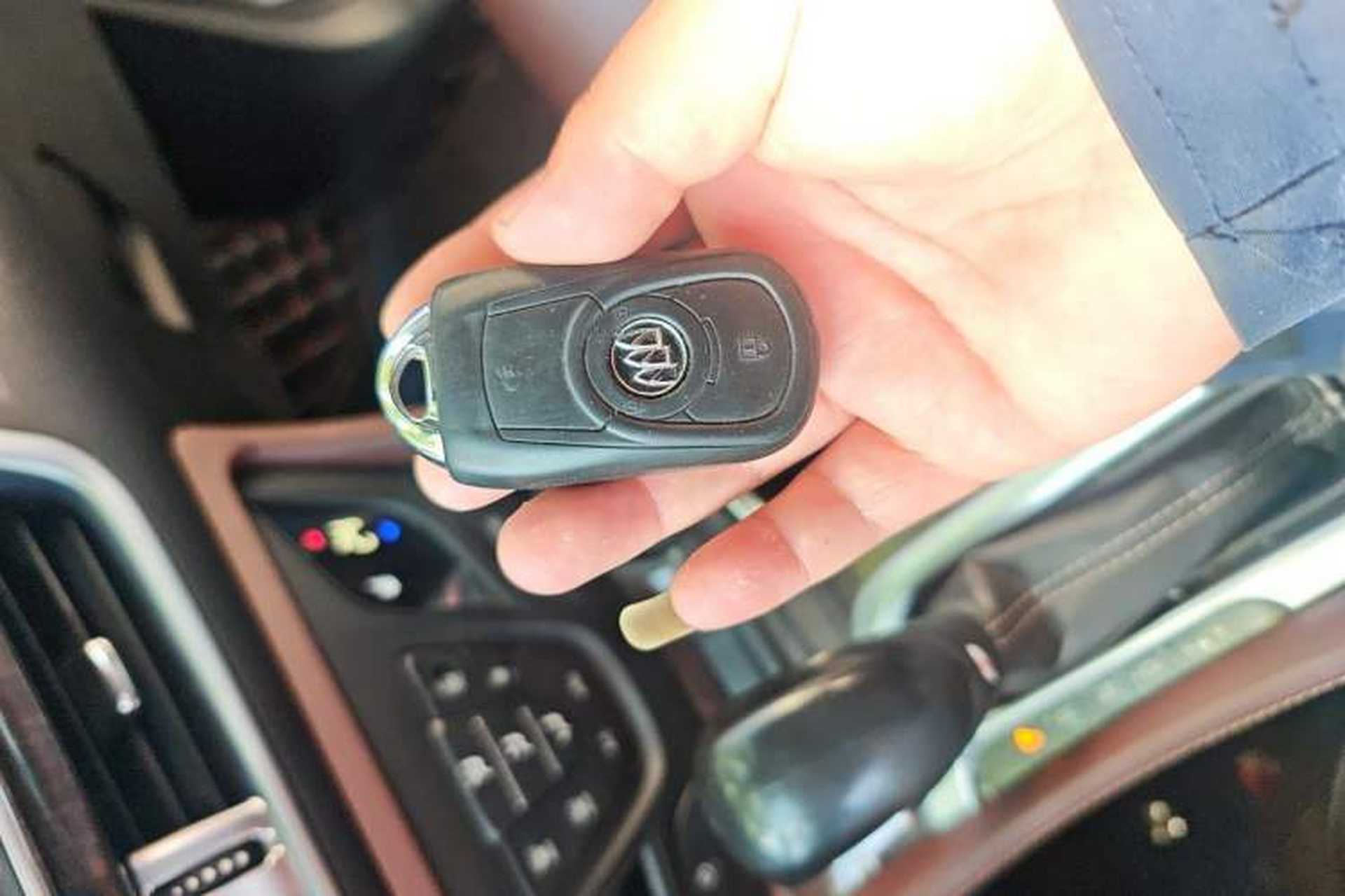 Used Buick Envision 2016 20T Two-Wheel-Drive Elite Model Vehicle Key