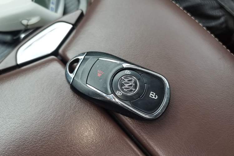 Used Buick Envision 2016 20T Two-Wheel-Drive Elite Model Vehicle Key