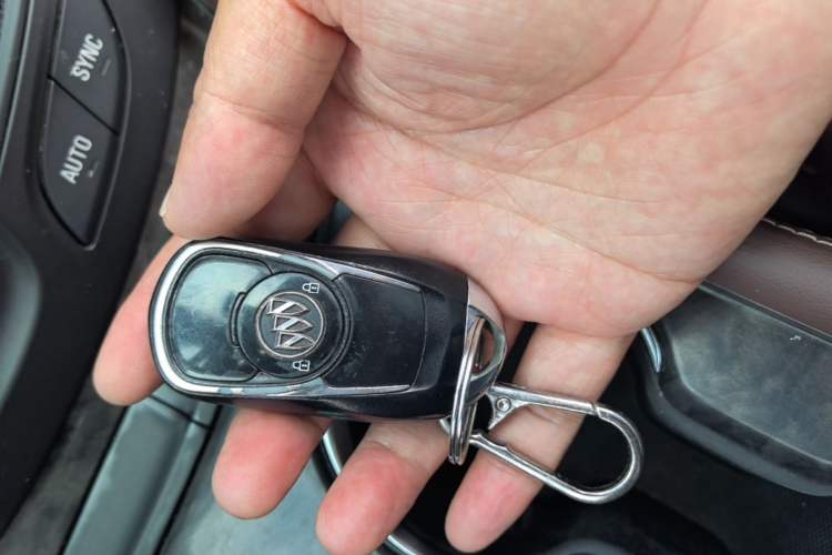 Used Buick Envision 2016 20T Two-Wheel-Drive Elite Model Vehicle Key