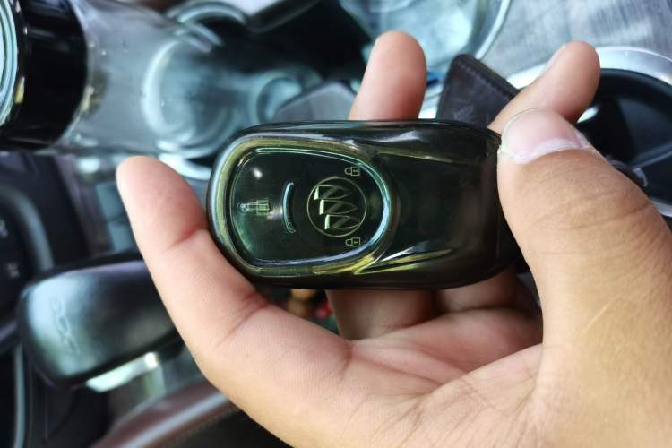 Used Buick Envision 2016 20T Two-Wheel-Drive Elite Model Vehicle Key