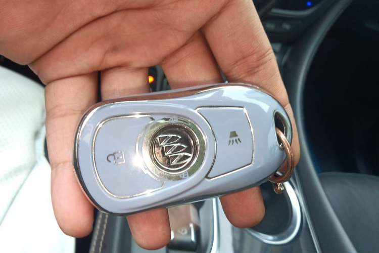 Used Buick Envision 2016 20T Two-Wheel-Drive Elite Model Vehicle Key