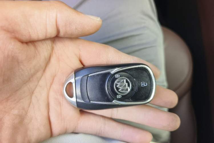 Used Buick Envision 2016 20T Two-Wheel-Drive Elite Model Vehicle Key
