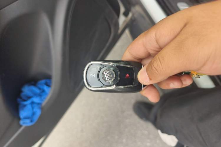 Used Buick Envision 2016 20T Two-Wheel-Drive Elite Model Vehicle Key