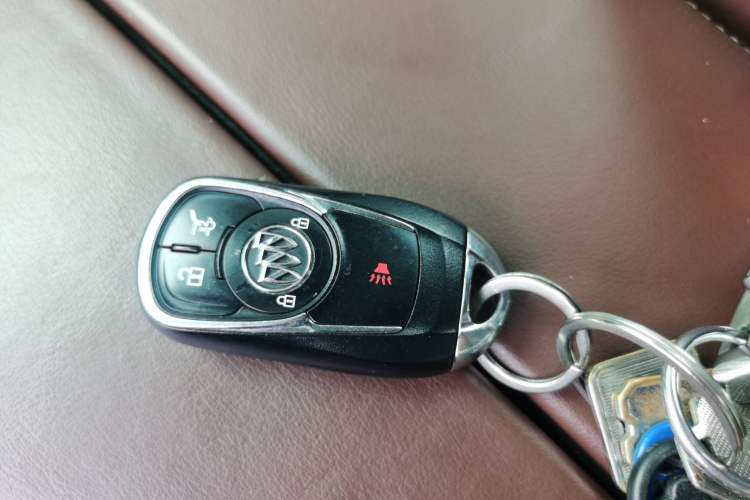 Used Buick Envision 2016 20T Four-Wheel Drive Luxury Model Vehicle Key