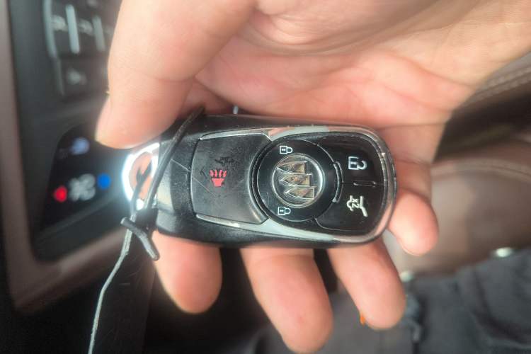 Used Buick Envision 2016 28T Four-Wheel Drive Luxury Model Vehicle Key