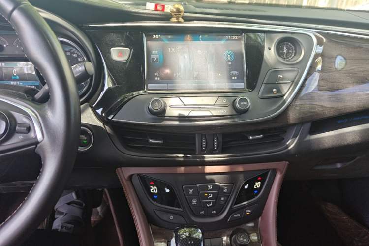 Used Buick Envision 2016 20T Two-Wheel Drive Leading Version Audio And AC Panel