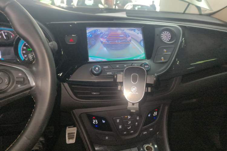 Used Buick Envision 2016 20T Two-Wheel-Drive Elite Model Audio And AC Panel