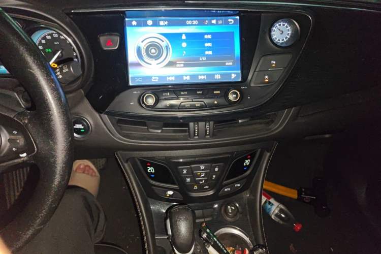 Used Buick Envision 2016 20T Two-Wheel Drive Leading Version Audio And AC Panel