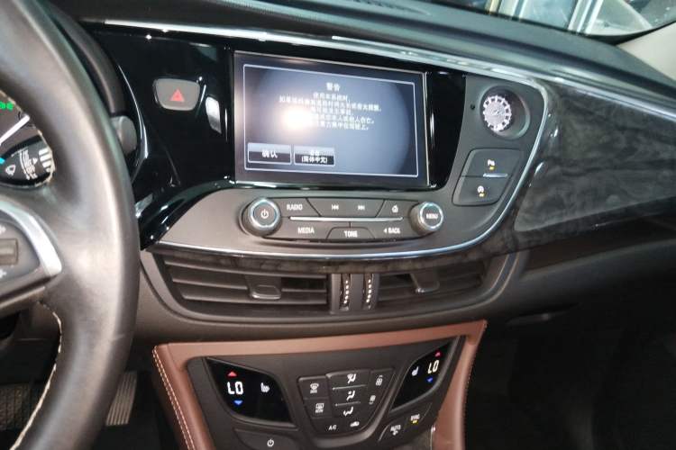 Used Buick Envision 2016 20T Two-Wheel-Drive Elite Model Audio And AC Panel