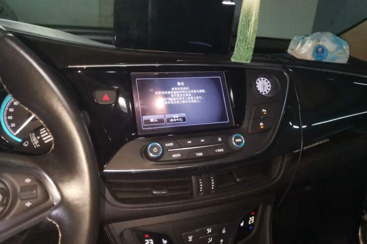 Used Buick Envision 2016 20T Two-Wheel-Drive Elite Model Audio And AC Panel