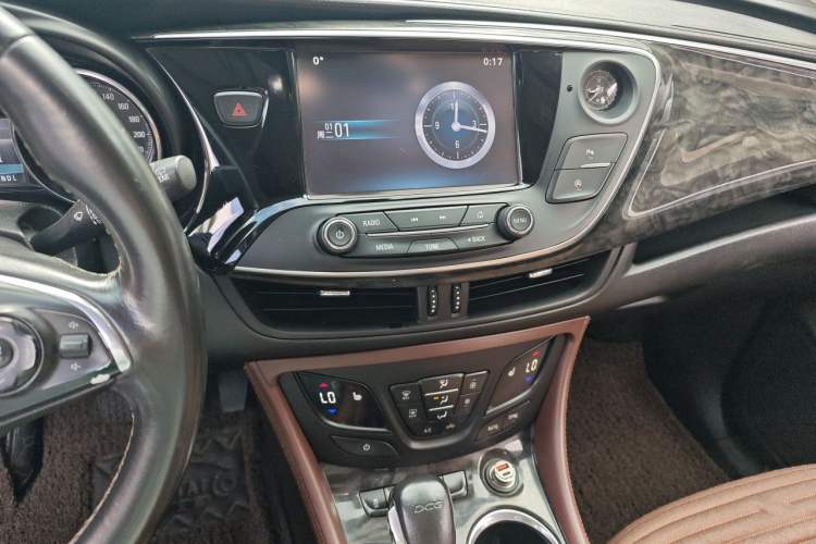 Used Buick Envision 2016 20T Four-Wheel Drive Elite Model Audio And AC Panel
