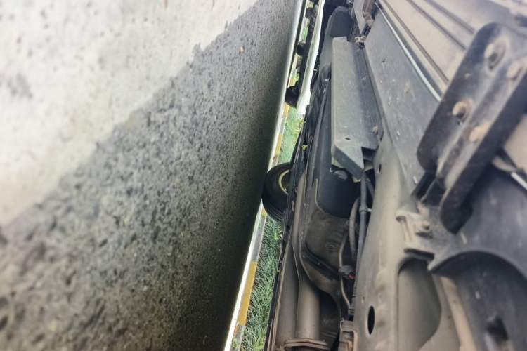 Used Buick Envision 2016 20T Two-Wheel Drive Leading Version Chassis Front Right