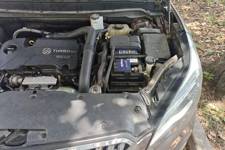 Used Buick Envision 2016 20T Two-Wheel Drive Leading Version Engine Bay Left