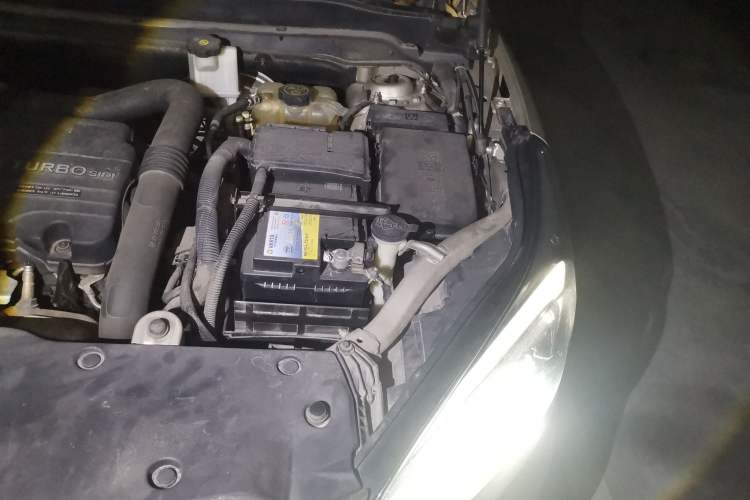 Used Buick Envision 2016 20T Two-Wheel-Drive Elite Model Engine Bay Left