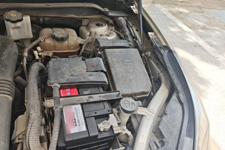Used Buick Envision 2016 20T Two-Wheel-Drive Elite Model Engine Bay Left