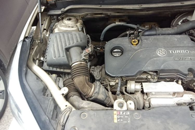 Used Buick Envision 2016 20T Two-Wheel-Drive Elite Model Engine Bay Right