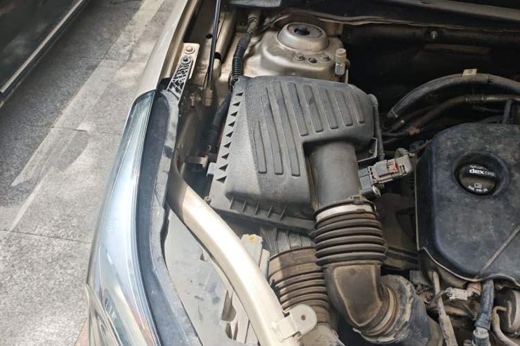 Used Buick Envision 2016 20T Two-Wheel-Drive Elite Model Engine Bay Right