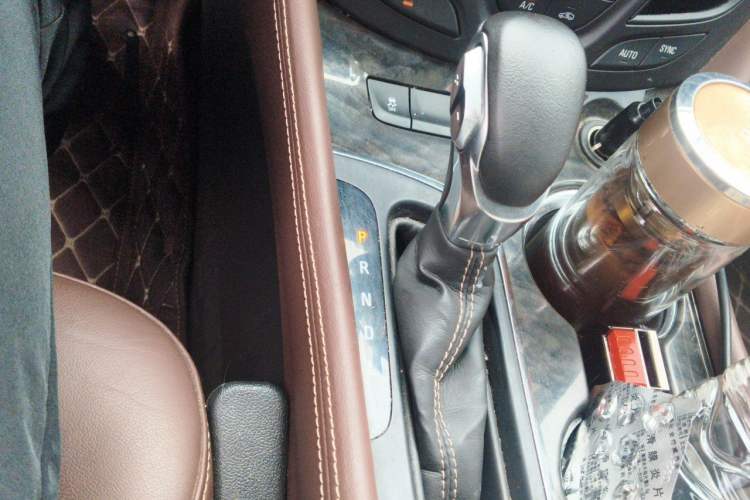 Used Buick Envision 2016 28T Four-Wheel Drive Elite Version Gear Lever