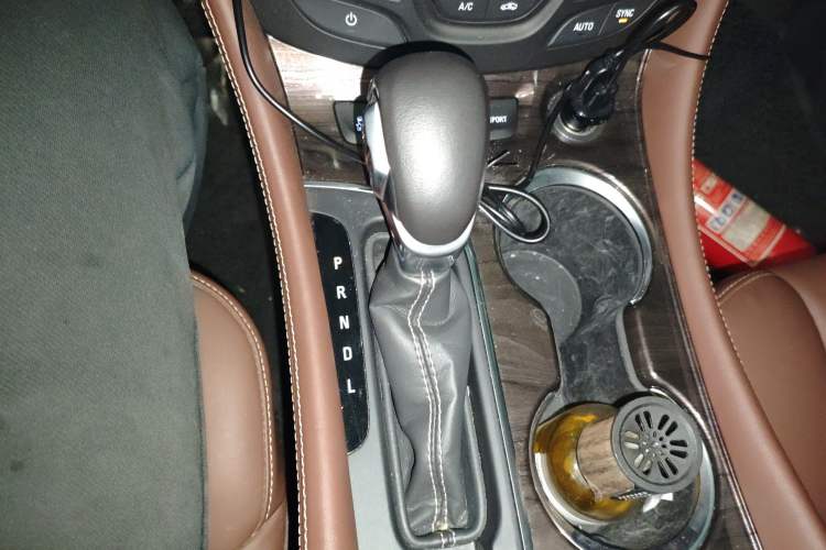 Used Buick Envision 2016 28T Four-Wheel Drive Luxury Model Gear Lever