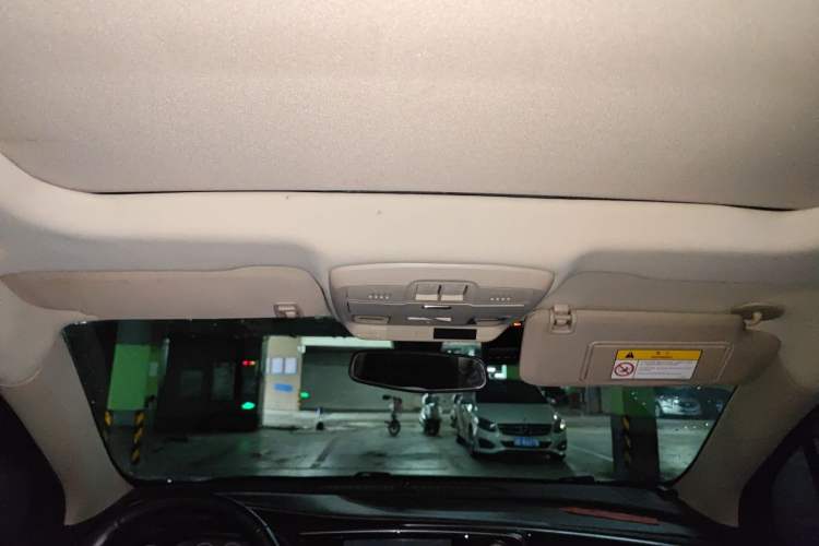 Used Buick Envision 2016 20T Two-Wheel Drive Leading Version Headliner