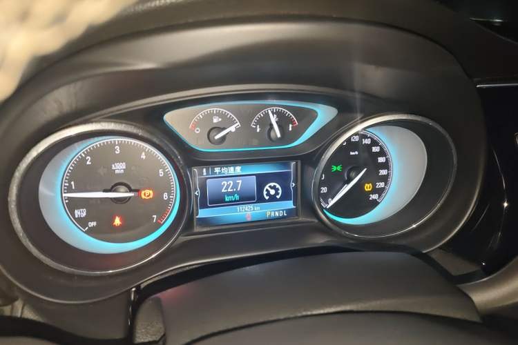 Used Buick Envision 2016 20T Two-Wheel-Drive Elite Model Instrument Cluster