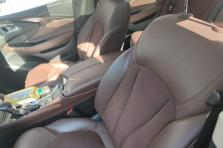 Used Buick Envision 2016 20T Two-Wheel-Drive Elite Model Left Front Seat