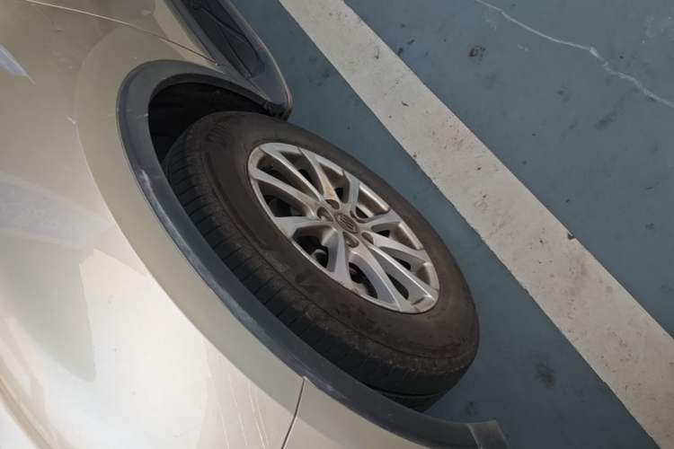 Used Buick Envision 2016 20T Two-Wheel-Drive Elite Model Left Front Wheel Hub