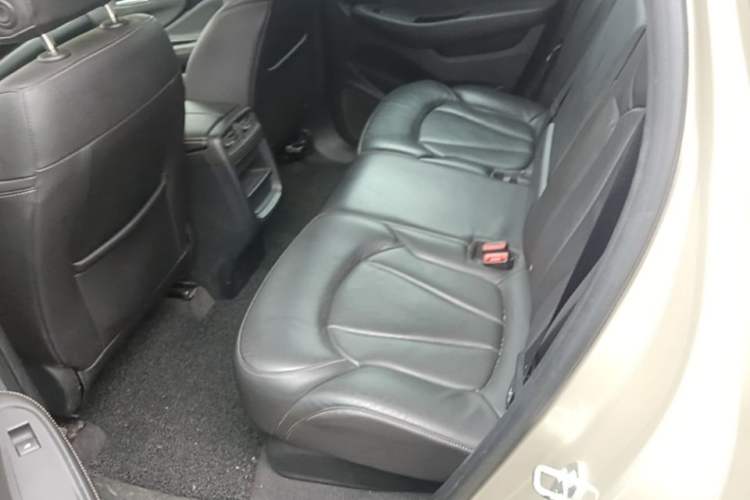 Used Buick Envision 2016 20T Two-Wheel-Drive Elite Model Left Rear Seat