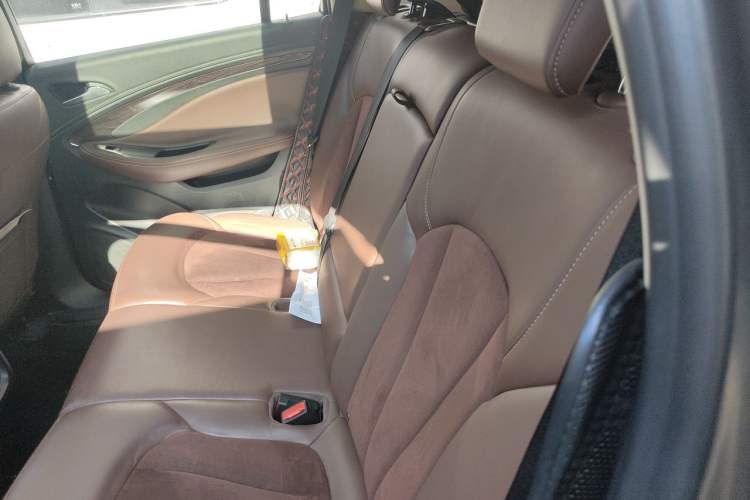 Used Buick Envision 2016 20T Two-Wheel-Drive Elite Model Left Rear Seat