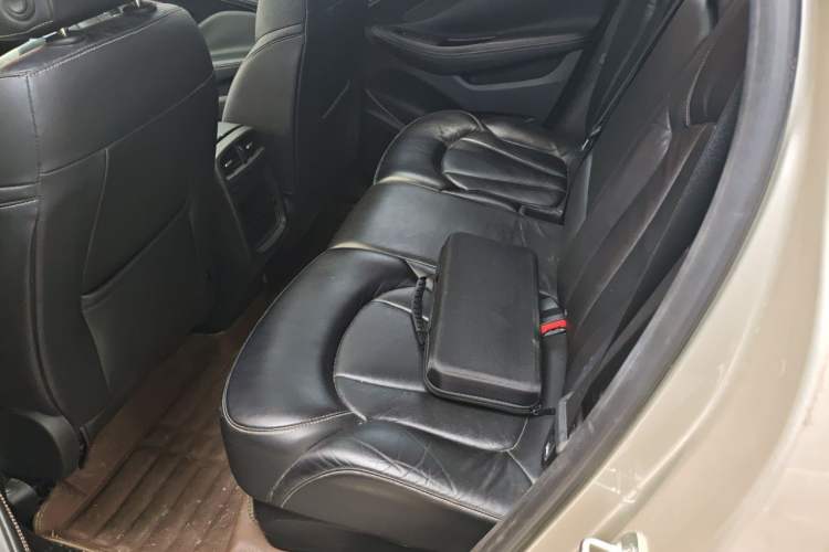 Used Buick Envision 2016 20T Two-Wheel-Drive Elite Model Left Rear Seat