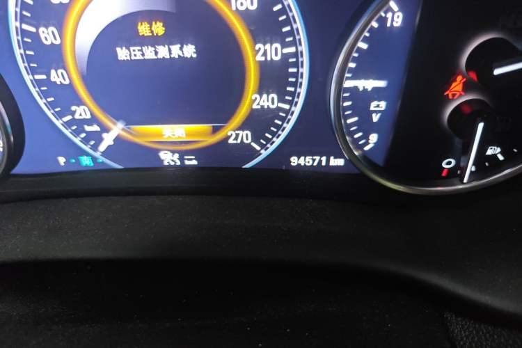 Used Buick Envision 2016 28T All-Wheel-Drive All-Terrain Sport Flagship Edition Odometer Close Up