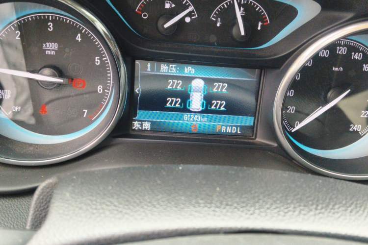Used Buick Envision 2016 28T Four-Wheel Drive Elite Version Odometer Close Up