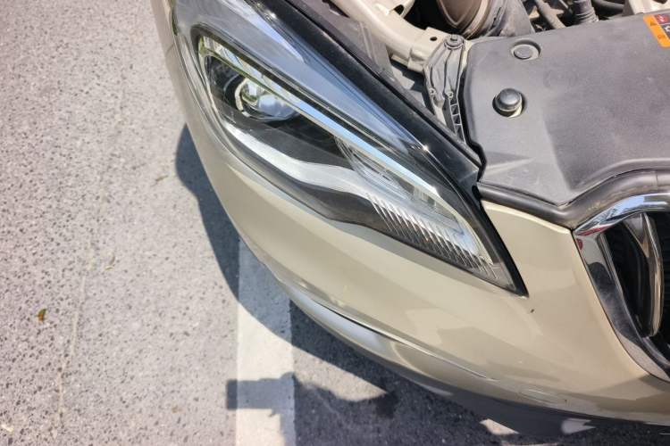 Used Buick Envision 2016 20T Two-Wheel Drive Leading Version Right Front Headlight