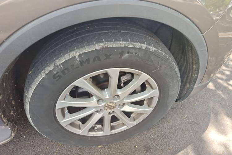 Used Buick Envision 2016 20T Two-Wheel Drive Leading Version Right Front Wheel Hub
