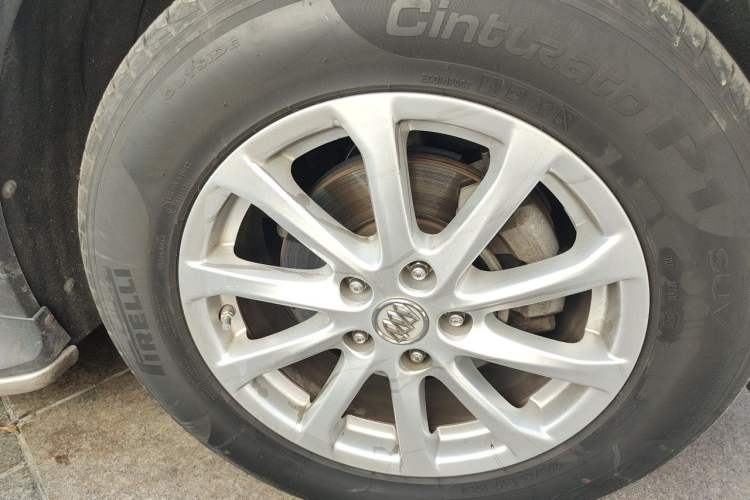 Used Buick Envision 2016 20T Two-Wheel-Drive Elite Model Right Front Wheel Hub