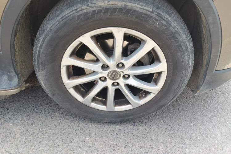 Used Buick Envision 2016 20T Two-Wheel-Drive Elite Model Right Front Wheel Hub