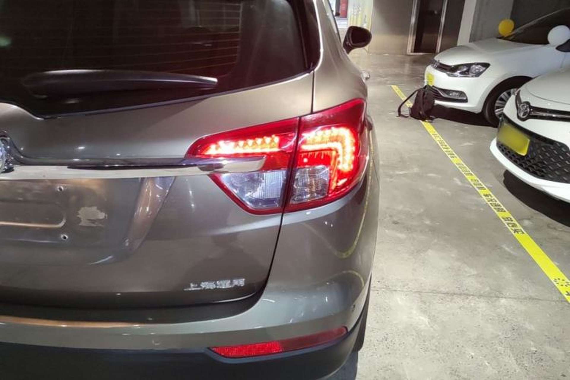 Used Buick Envision 2016 20T Two-Wheel-Drive Elite Model Right Rear Taillight
