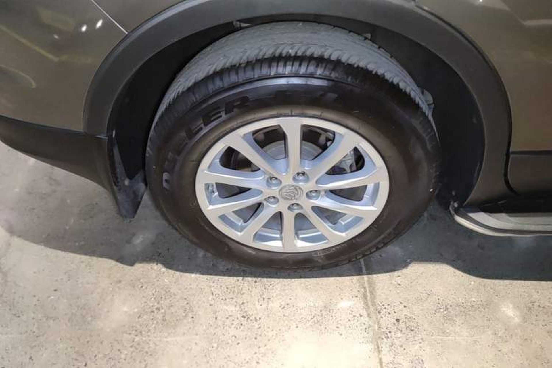 Used Buick Envision 2016 20T Two-Wheel-Drive Elite Model Right Rear Wheel Hub