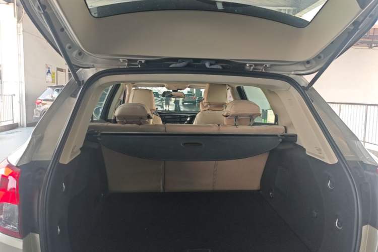 Used Buick Envision 2016 20T Two-Wheel-Drive Elite Model Trunk