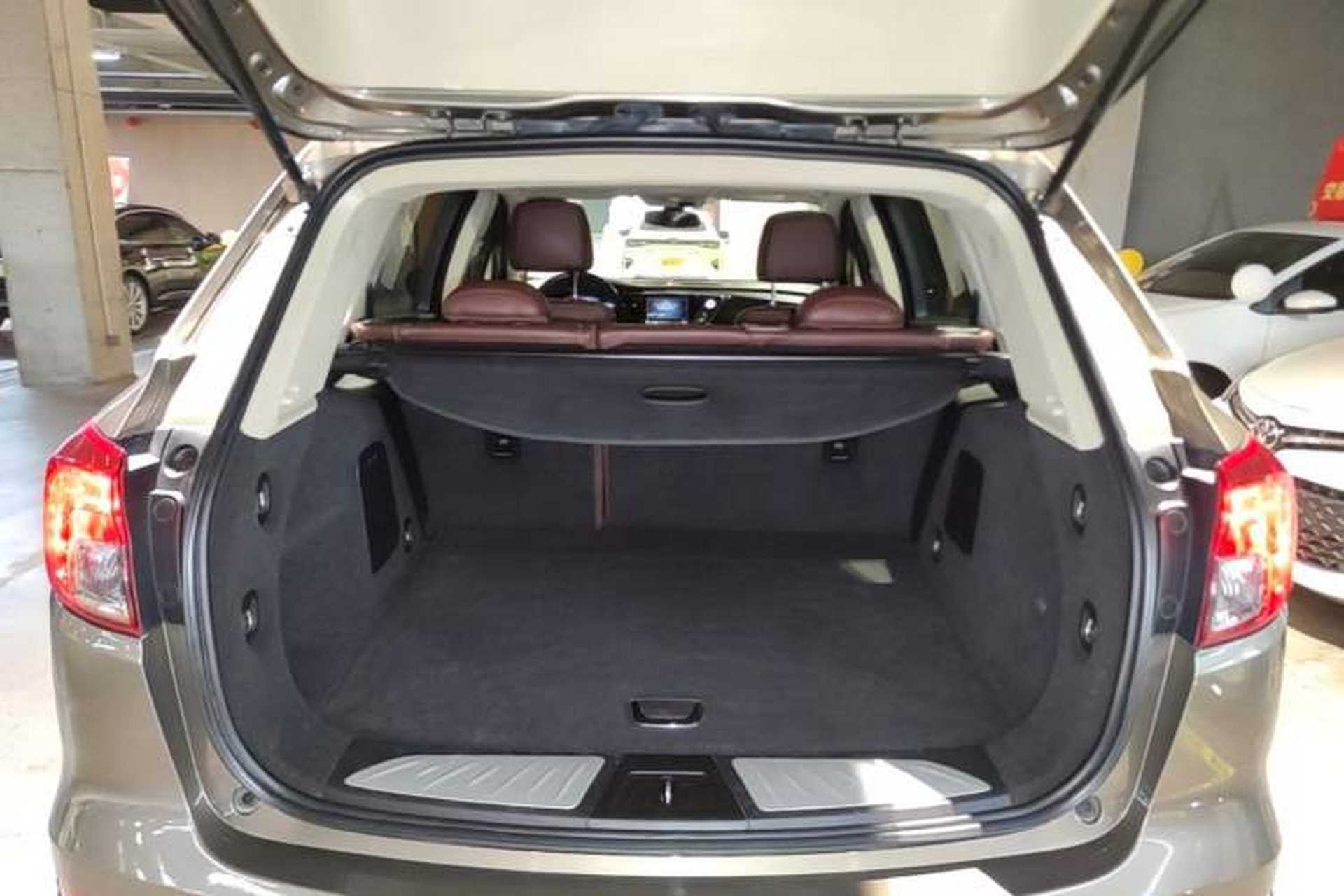 Used Buick Envision 2016 20T Two-Wheel-Drive Elite Model Trunk