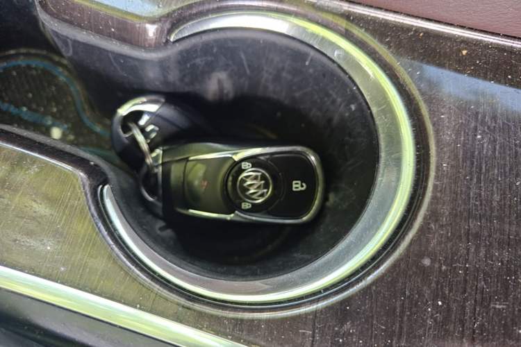 Used Buick Envision 2016 20T Two-Wheel Drive Leading Version Vehicle Key