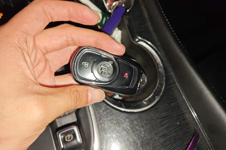 Used Buick Envision 2016 20T Two-Wheel Drive Leading Version Vehicle Key