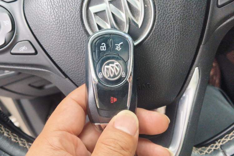 Used Buick Envision 2016 28T Four-Wheel Drive Elite Version Vehicle Key