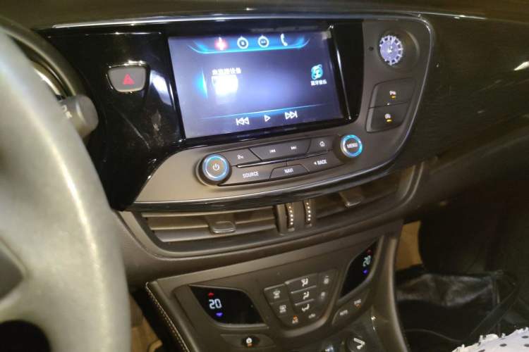 Used Buick Envision 2017 20T Two-Wheel Drive Leading Version Audio And AC Panel