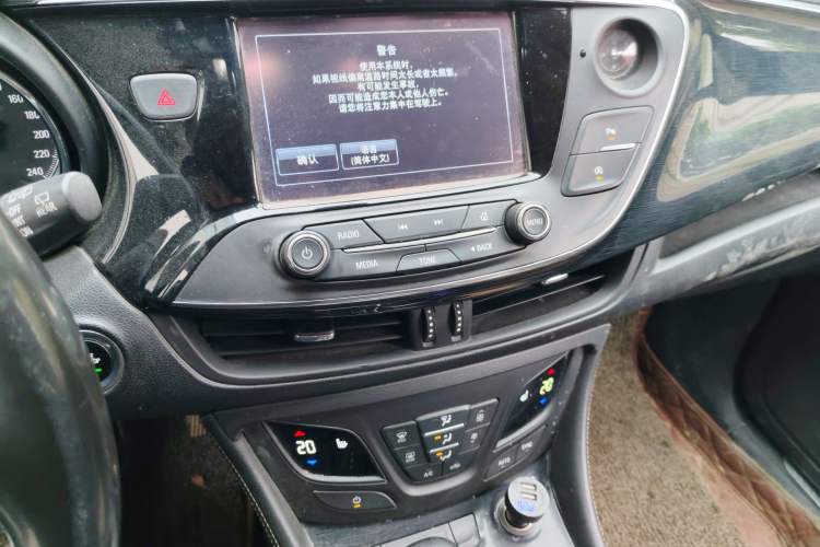 Used Buick Envision 2017 20T Two-Wheel Drive Elite Version Audio And AC Panel